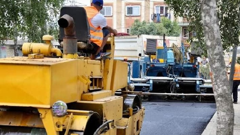 Asfaltohen rrugët e prekura nga ndërtimi i linjës së transmetimit Bovillë – Yzberisht