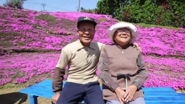 Japoni, dy vjet mbjellë mijëra lule për gruan e tij të verbër që ajo të buzëqeshë