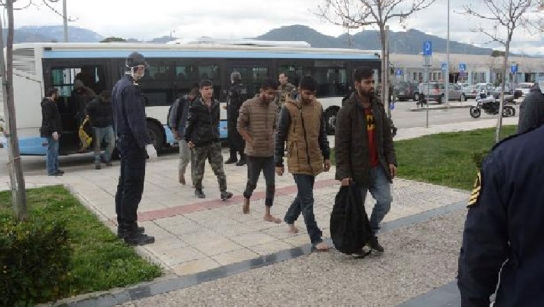 Gjirokastër/ Ndalohen 20 irakianë në kufirin me Greqinë, mes tyre 12 fëmijë
