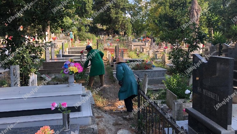S'ka pushim për punonjësit e Bashkisë në Durrës, aksion për pastrimin e varrezave