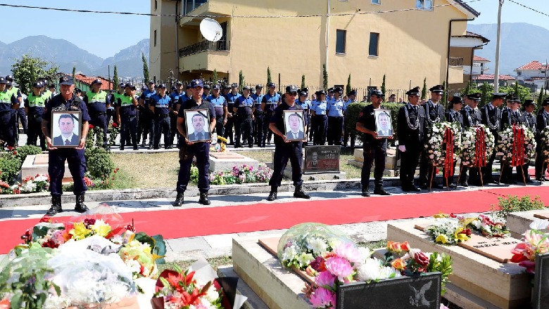  U vranë nga Dritan Dajti 10 vite më parë, kolegët ceremoni përkujtimore për 4 dëshmorët e atdheut (VIDEO-FOTO)