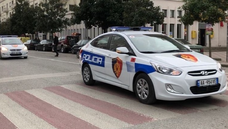 Tiranë/ Arrestohet në flagrancë ish-polici i arratisur, mbante pa leje një armë dhe dhunonte të shoqen