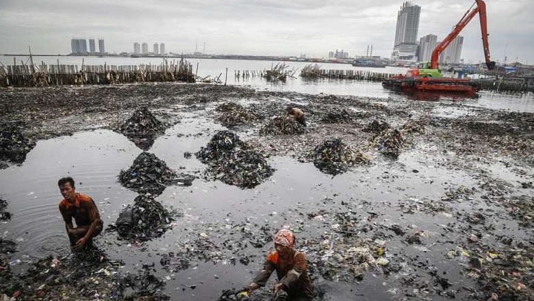 Indonezi/ Xhakarta po fundoset! Toka “po jep shpirt” nga pesha e ndërtesave (FOTO)