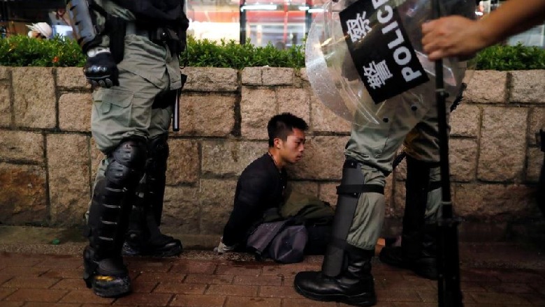 Hong Kong, përgatiten protesta të tjera pas tubimit të madh dhe paqësor të të dielës (FOTO)