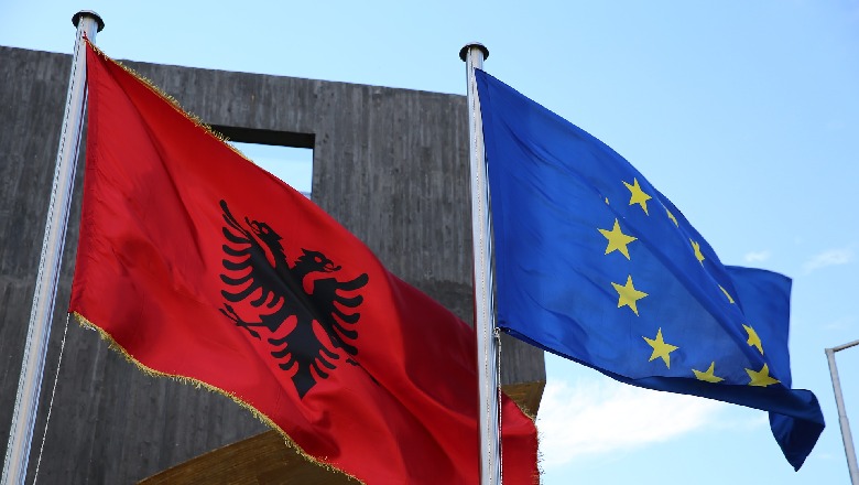 Shqiptarët populli që ka besimin më të lartë në Europë në institucionet e BE-së