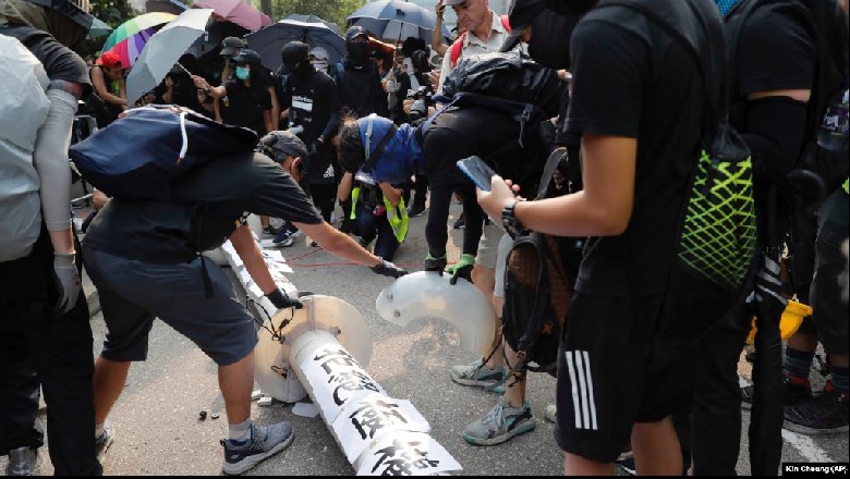SHBA, thirrje për qetësi në Hong Kong