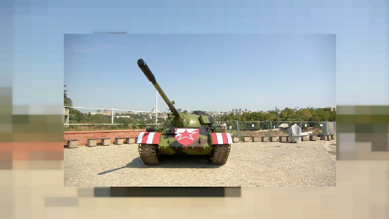 Beograd, një tank përpara stadiumit të ‘Crvena Zvezda’, ndez zemërimin e Kroacisë fqinje