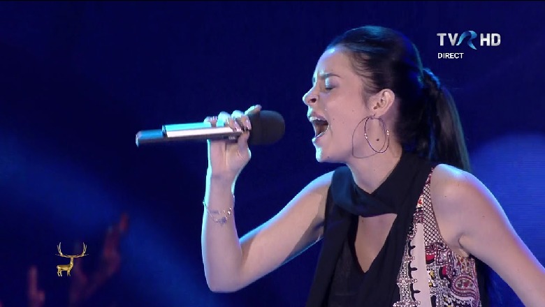 Histori suksesi! Këngëtarja shqiptare triumfon në Rusi (VIDEO)