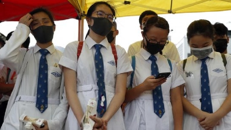 Hong Kong, studentët bojkotojnë ditën e parë të shkollës
