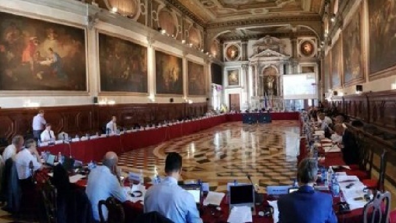 Komisioni i Venecias s'do takojë Bashën e Kryemadhin, por dy përfaqësuesit e opozitës/ Zbulohen emrat 