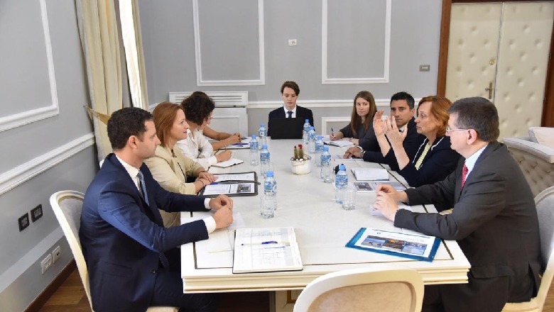 Bashkëpunimi për zhvillimin ekonomik të Shqipërisë, ministrja Denaj takohet me përfaqësues të BERZH