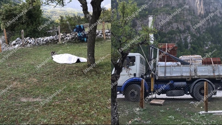 Theth/ Kamioni bie në kontakt me telat e korentit, ndërron jetë shoferi teksa po shkarkonte tullat (FOTO+VIDEO)