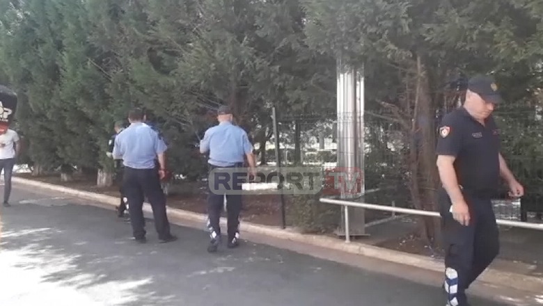 Shkodër-Plagosi me thikë shokun se e 'shau nga familja', arrestohet pas 3 muajsh muajsh 20-vjeçari