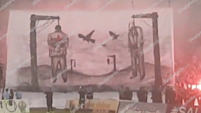 Koreografia në tribunë, bardheblutë ''varin'' të kuqtë në litar
