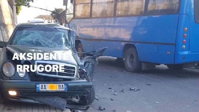 'Benz'-i del nga rruga në Kodër Kamëz, plagoset shoferi, dëshmitarët: Ambulanca dhe policia një orë me vonesë