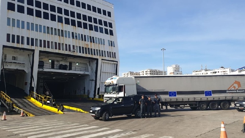 Kamionë të mëdhenj mbërrijnë në Durrës,  Italia ndihma për të prekurit nga tërmeti