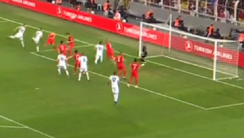 Shqipëria afër golit, Rey Manajn e ndal vetëm portieri 