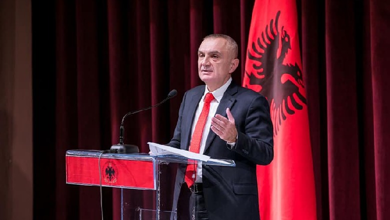 Pasi i uroi fitoren Kosovës, Meta kujtohet për Shqipërinë: Sot me kuqezinjtë, duke uruar më të mirën