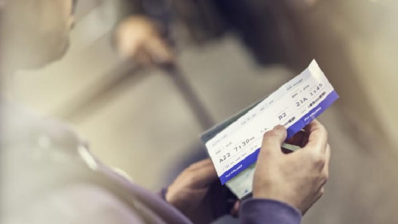 Shiste bileta udhëtimi të falsifikuara, arrestohet nga policia mashtruesja në Durrës 