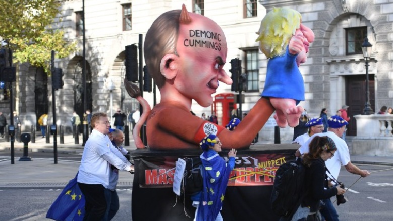 Londër, mijëra protestojnë kundër Brexit ndërsa deputetët debatojnë për marrëveshjen e Boris Johnson