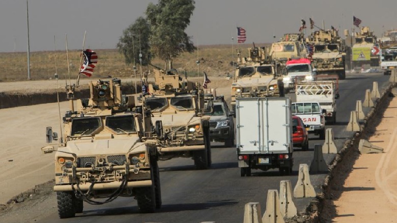 Trupat amerikane hyjnë në Irak, goditen me patate nga banorët. Sekretari i Mbrojtes: SHBA po mban disa trupa në veri-lindje të Sirisë