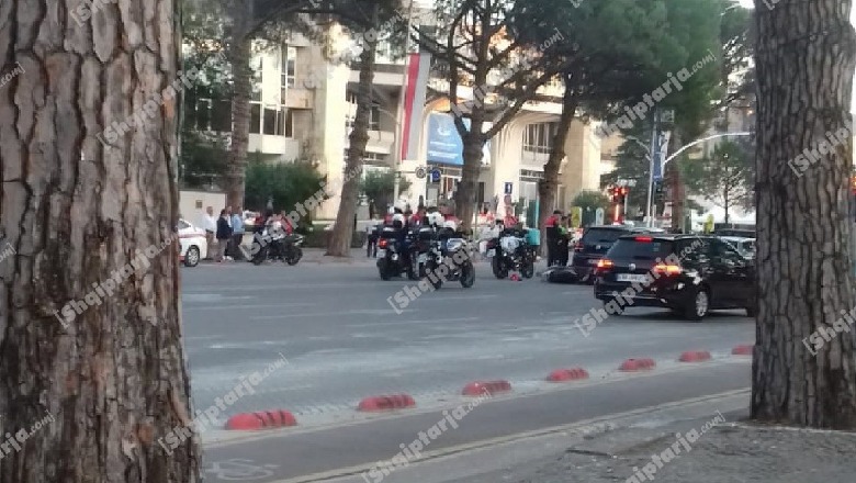 Tiranë- Makina merr përpara motoçikletën, plagoset drejtuesi i saj