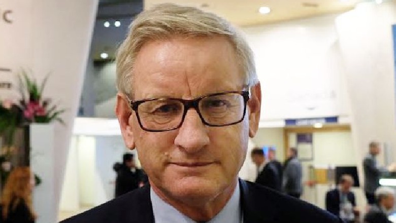 Carl Bildt: Nga veto e Macron rrezikohet edhe Serbia me Malin e Zi