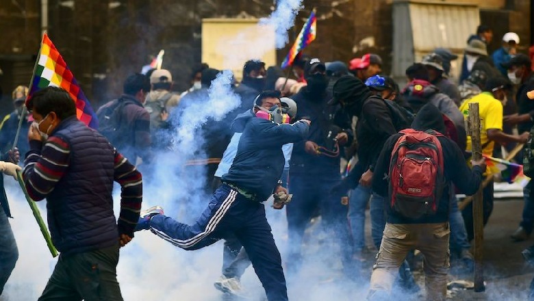 Bolivi, përplasje të dhunshme mes protestuesve pro dhe kundër presidentit Morales, 8 viktima  