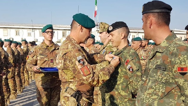 “Disiplinë dhe profesionalizëm”/ NATO vlerëson me medalje ushtarët shqiptarë në Afganistan (FOTO)