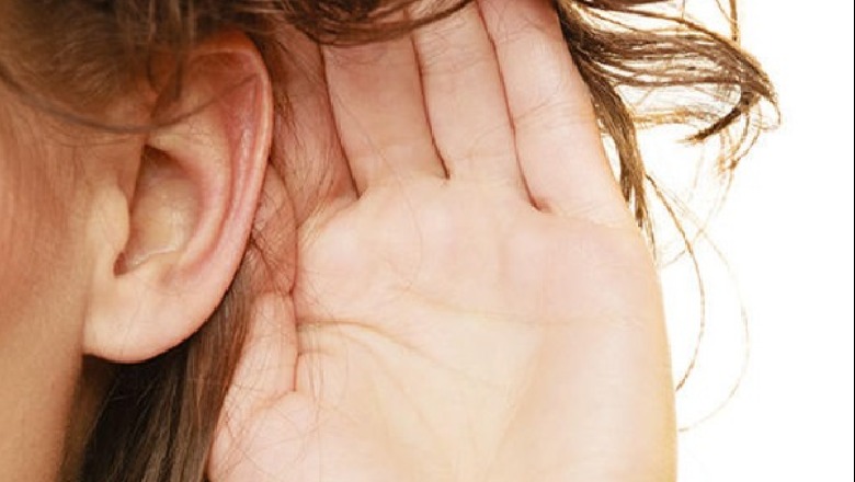 Studimi: Humbja e dëgjimit shkakton dëmtimin e trurit