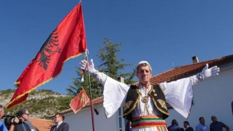 Gjesti human i shoqatës malazeze, i paguajnë gjobën Irfan Domnorit që u dënua për valëvitjen e flamurit shqiptar