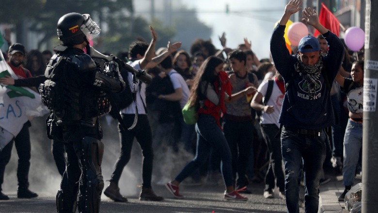 Kolumbia si gjithë Amerika e Jugut, protesta dhe përleshje me policinë, disa të vrarë