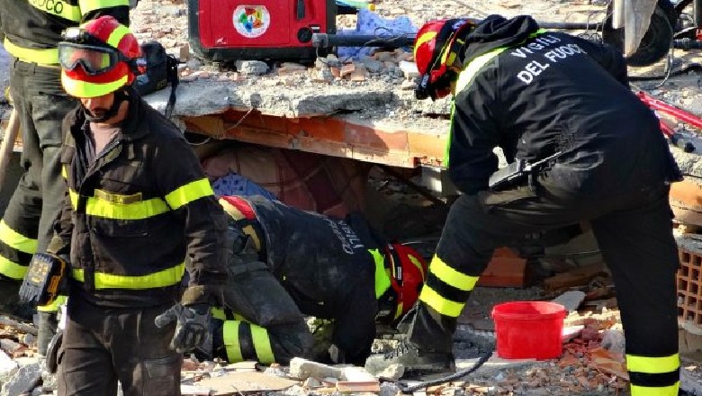 HERONJTË/ Rëfimi i zjarrfikësit Italian: Njerëzit na falenderonin, na ofronin ushqim dhe dhurata
