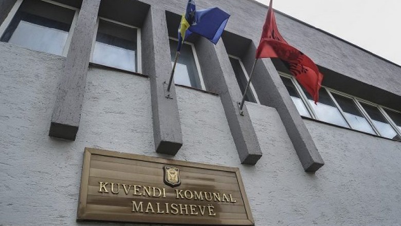 Kosovë/Malisheva mirëpret qindra shqiptarë të prekur nga tërmeti 