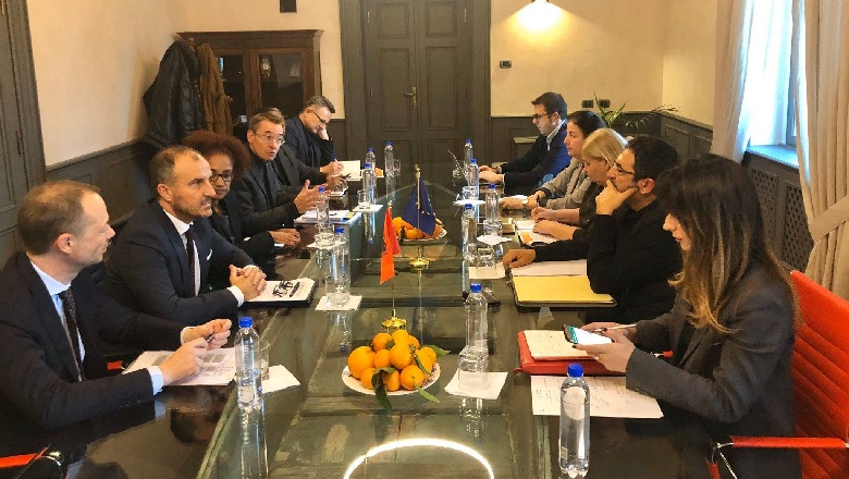Soreca takim me ministrin Çuçi: Përgatitja e vlerësimit të nevojave pas tërmetit, kusht thelbësor planifikmi i duhur i rindërtimit