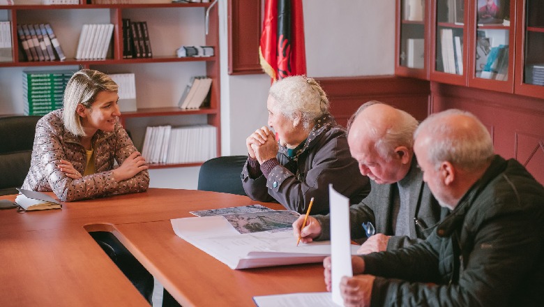 Margariti takim me Luljeta Bozon dhe profesionistë të tjerë: Ndërhyrje urgjente për të shpëtuar Kullën e Sahatit në kalanë e Krujës 