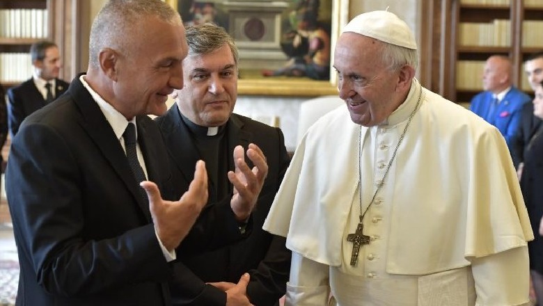 Meta uron Papa Fraçeskun për 83 vjetorin: Shqiptarët Ju janë mirënjohës, Jeni një shembull frymëzues