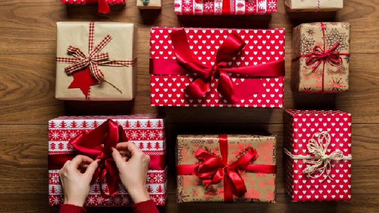 Mësoni si të krijoni dhe dekoroni dhuratat e festave të fundvitit... (VIDEO)