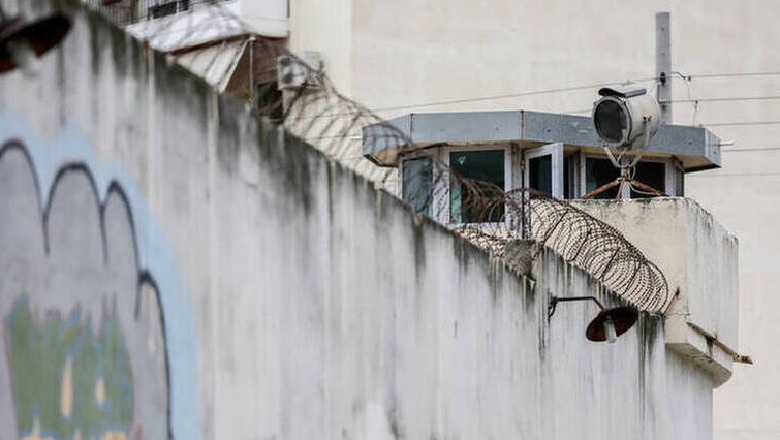 Greqi/ Përleshje e ashpër me 9 të plagosur në burgun e Avlonës, përfshihen edhe shqiptarë