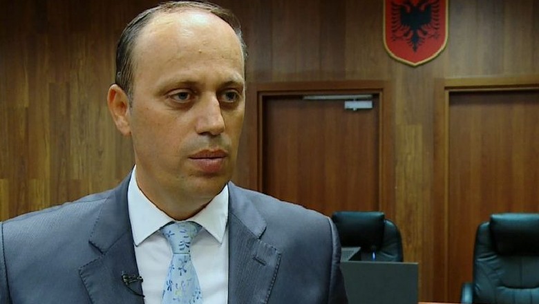 Konfirmohet në detyrë kryetari i Gjykatës kundër Korrupsionit dhe Krimit të Organizuar, Sandër Simoni
