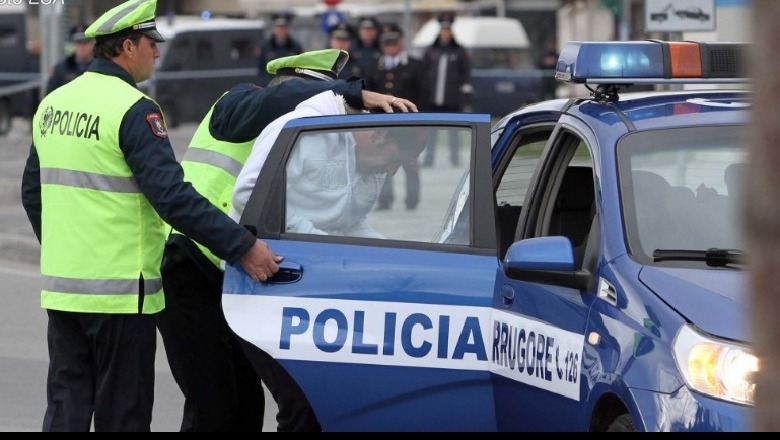 U nxeh dhe goditi policin pasi i vendosi gjobë, arrestohet shoferi në Tiranë