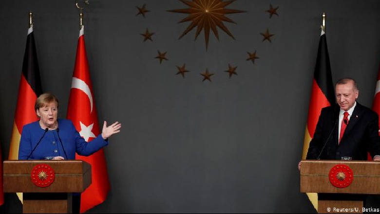 Çfarë u arrit nga takimi në Stamboll?/ Koment: Merkel mbetet e varur nga Erdogani