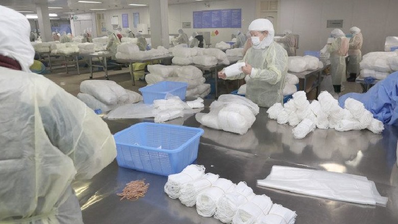 Koronavirusi, Kina zyrtare ka urdhëruar rritjen e prodhimit të maskave dhe veshjeve mbrojtëse, 1milion në ditë (FOTO)