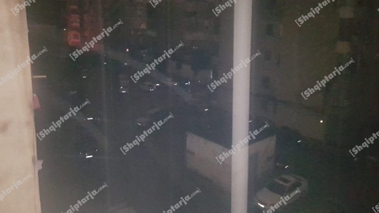 Moti i keq dëmtoi rrjetin elektrik, Tirana në errësirë për rreth 1 orë! OSHEE: Problemi u rregullua (FOTO)