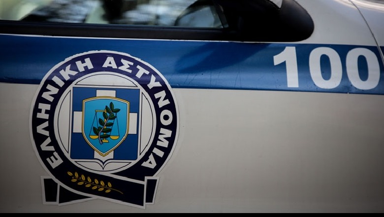 Kanabis drejt Selanikut, s'i bindet urdhrit për të ndaluar, shqiptari përplas tre makina të policisë greke