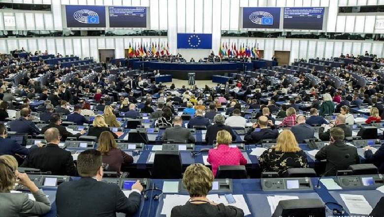 DW: Eurodeputetët pro propozimeve për reformimin e negociatave të anëtarësimit