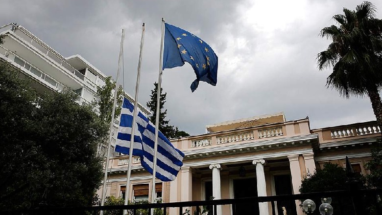 Greqia merr vendimin drastik për pensionet, revoltohen minoritarët në Shqipëri
