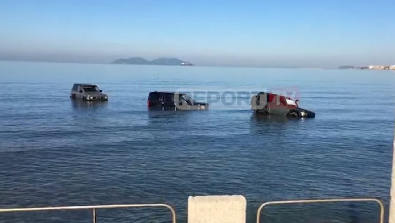 E vërteta e tre makinave të mbetura në detin e Vlorës, hynë për të nxjerrë gomonen, por i la freksioni