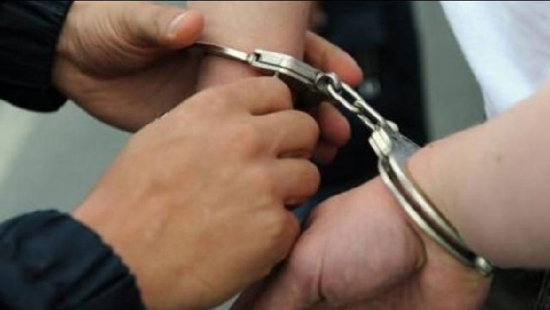 Arrestohet 21-vjeçarja në Durrës, policia i gjen kokainë gjatë kontrollit 