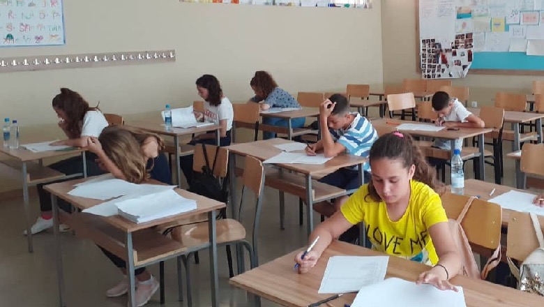 Frikë nga koronavirusi, mbyllet për dy javë shkolla private në Tiranë